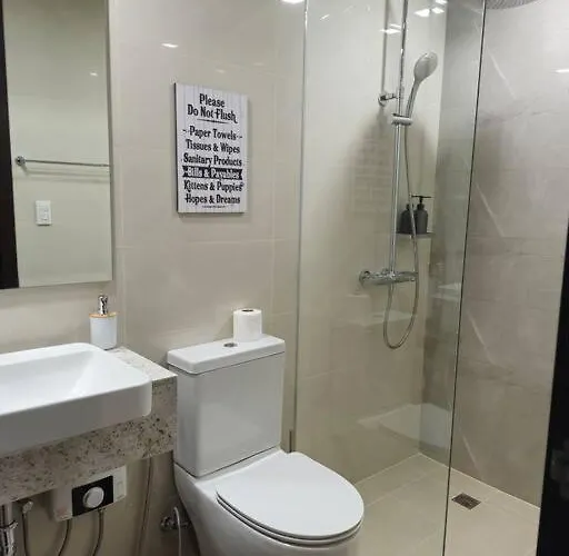 Apartment Modern & New, Work Desk, Fast Internet, Balcony *