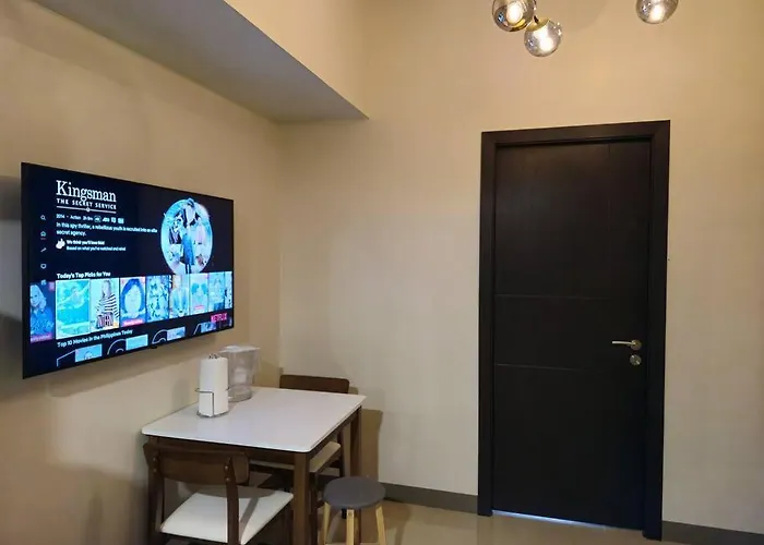 Modern & New, Work Desk, Fast Internet, Balcony Apartment