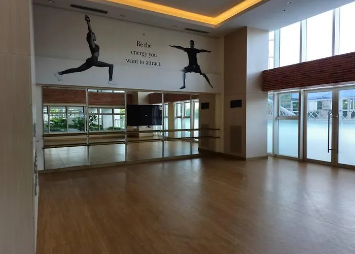 Modern & New, Work Desk, Fast Internet, Balcony