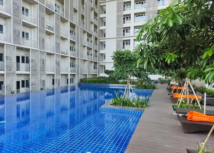 Modern & New, Work Desk, Fast Internet, Balcony * Manila