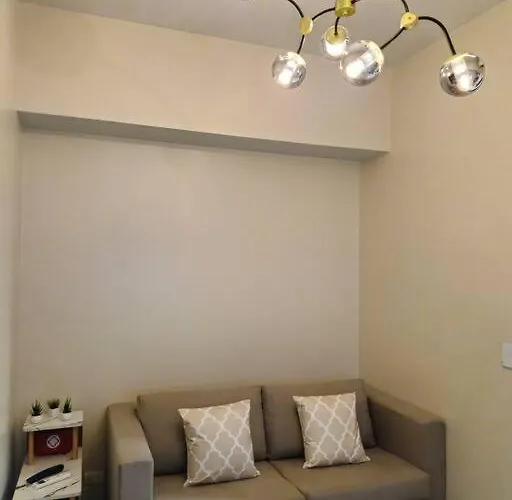 Modern & New, Work Desk, Fast Internet, Balcony Manila