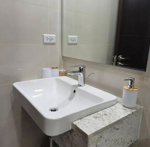 Modern & New, Work Desk, Fast Internet, Balcony Apartment Manila