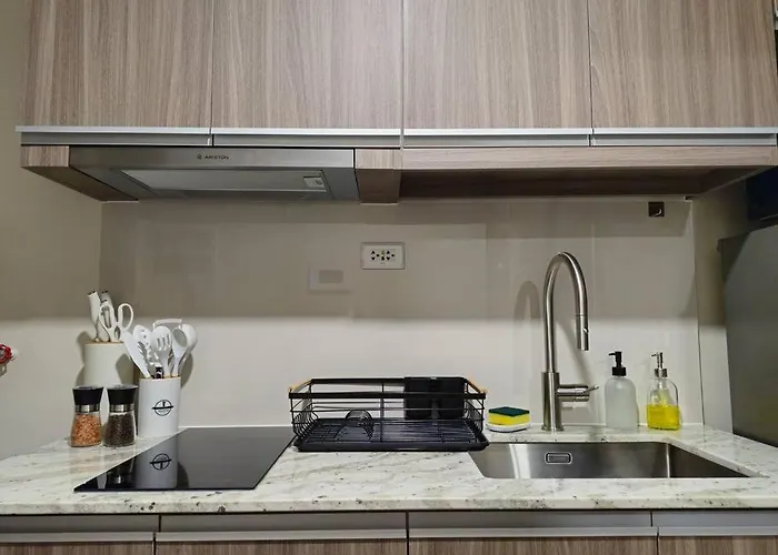 Modern & New, Work Desk, Fast Internet, Balcony *