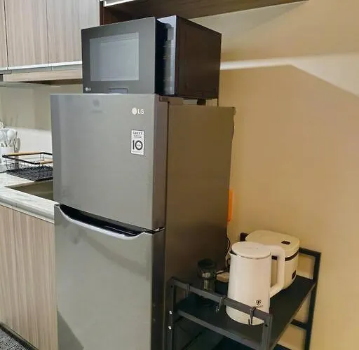Apartment Modern & New, Work Desk, Fast Internet, Balcony Manila