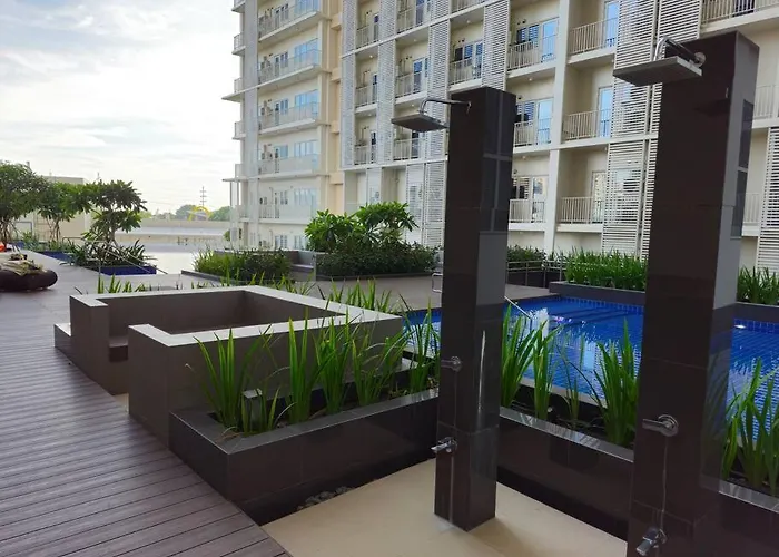 Modern & New, Work Desk, Fast Internet, Balcony Apartment