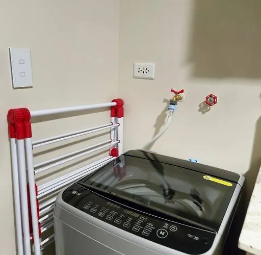 Apartment Modern & New, Work Desk, Fast Internet, Balcony Manila